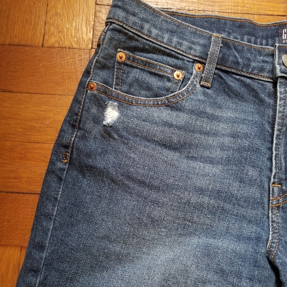 GAP Shorts - Picture 7 of 9